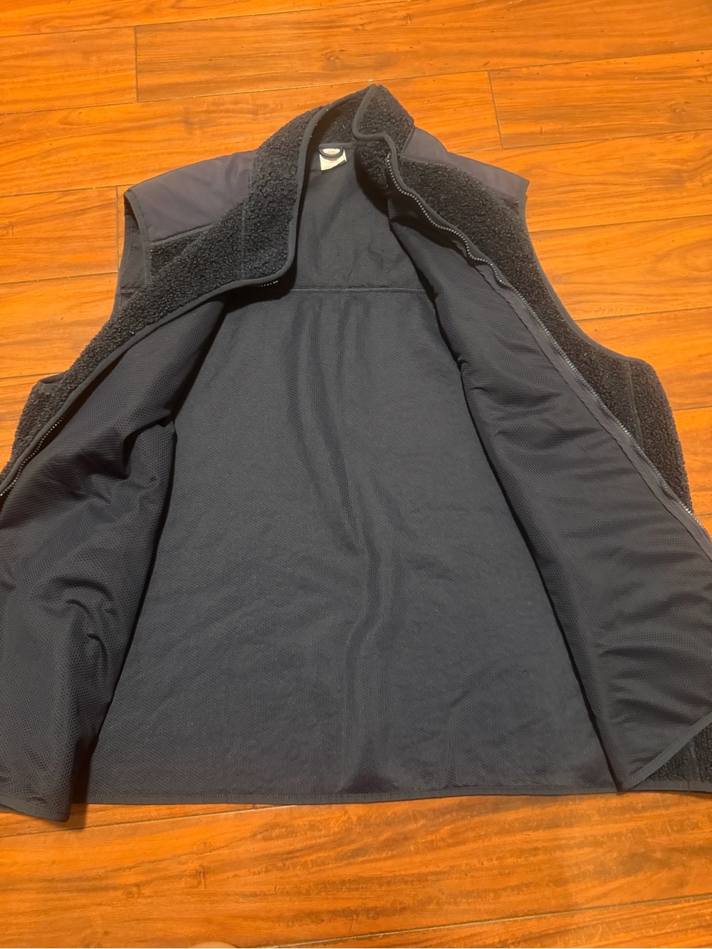 Brooks Brothers Sherpa Vest with Red Logo - Picture 9 of 10